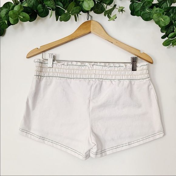 Vintage G-Unit Stretchy White Shorts - Picture 2 of 6